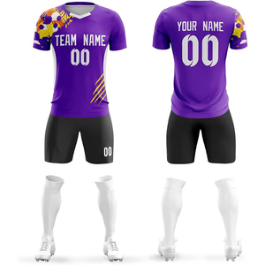 Diseño de tendencia Última llegada Mejor calidad Personalización Fútbol Jersey 100% poliéster hecho Uniformes de fútbol conjuntos para la venta - Product Image 1