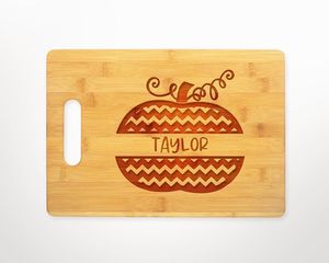 Tabla de cortar de madera hecha de madera maciza de primera calidad para uso profesional en la cocina por chefs y cocineros caseros - Product Image 3