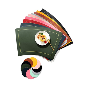 Tapis de plaque en cuir Petit sous-verre de forme ronde Sous-verre en cuir Imperméable et fait à la main brillant poli avec vente - Product Image 3