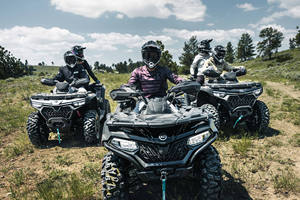 Nouvelles motos CForces 1000 Touringss de qualité supérieure, modèle 2026, en vente avec garantie de 3 ans - Product Image 2