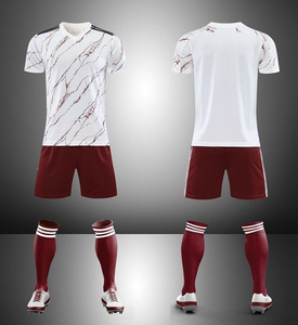 ชุดฟุตบอลสไตล์เรโทรแบบปรับแต่งได้สำหรับผู้ใหญ่และเยาวชน เสื้อซ้อมแบบซับลิเมชั่นสำหรับนักเตะ ชุดฟุตบอลเยาวชน - Product Image 1