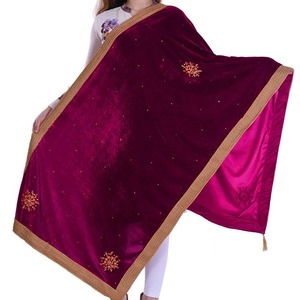 ผ้าคลุมไหล่กำมะหยี่สำหรับฤดูหนาวงานตามสั่งบริการผลิตด้วยมือ - Product Image 2