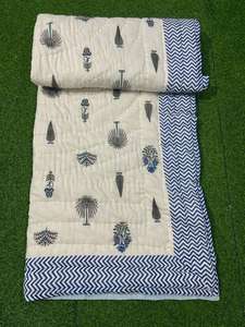 Couvre-lit en coton écologique réversible moderne à motifs floraux imprimé à la main à Jaipur, lavable, respirant, luxe pour la maison - Product Image 4