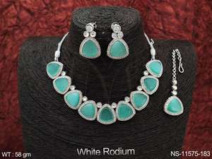 เครื่องประดับโบราณ ดีไซน์เนอร์สวยงาม ชุดสร้อยคอชุบโรเดียมสีขาว - Product Image 5