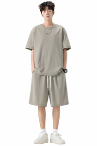 Conjunto de camiseta de manga corta de terciopelo de alta calidad para hombre, diseño informal transpirable con pañuelo multifuncional para el invierno - Product Image 2