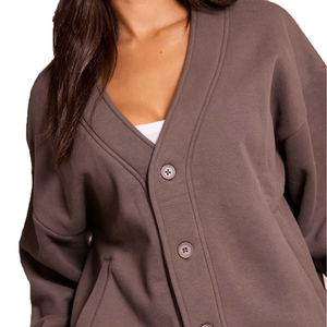 Sweat-shirt d'hiver classique pour femme, coupe oversize, boutonné sur le devant, en molleton doux, manches longues, haute qualité, logo personnalisé, vente en gros - Product Image 3