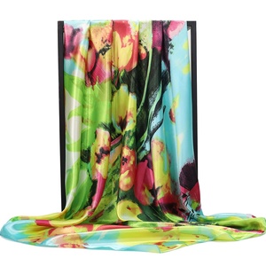 Écharpe carrée en satin personnalisée de 90 cm avec motif cachemire <span class=keywords><strong>rouge</strong></span> et bordure pour femme, cadeau de luxe et <span class=keywords><strong>foulard</strong></span> d'église - Product Image 5