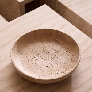 Elegante cuenco decorativo redondo de piedra travertino con acabado liso hecho a mano que ofrece textura natural y decoración moderna. - Product Image 2