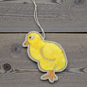 Adorable Adorno Colgante Decorativo de Pájaro Zari |   Adorno de Pájaro Hecho a Mano con Cuentas, Seda y Encaje para Puerta, Pared y Decoración de Celebraciones - Product Image 1