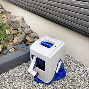 Bobine de pulvérisateur en plastique protégée contre les UV à rotation intelligente de haute qualité fabriquée au Japon 20M 3L Capacité de déclenchement Buse réglable pour le jardinage - Product Image 1