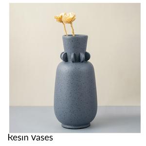 Elegante Jarrón Moderno de Resina con Flor de Orquídea Artificial, Decoración Premium Hecha a Mano y Ecológica para Mesa de Hogar y Oficina, Mejor Precio - Product Image 5