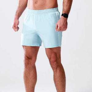 Short de gym en polyester léger pour homme, avec logo personnalisé, short de jogging respirant et à séchage rapide, short de fitness solide et confortable - Product Image 4