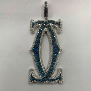 Colgante Hip Hop Grande Personalizado de Acero Inoxidable con Diamantes CZ y Cadena Plateada - Product Image 1