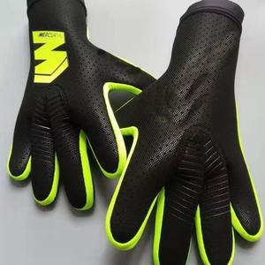 Gants de Football de gardien de but professionnel doigts de protection gants de Football de gardien de but légers respirants - Product Image 1