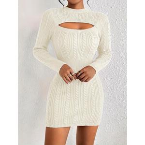 Vestido suéter mini ajustado de lana con punto trenzado, aberturas y detalles de botones para mujer - Product Image 5