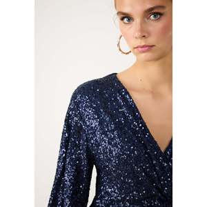 Vestido Mini con Lentejuelas - Product Image 5