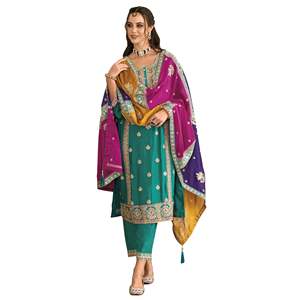 Ensemble Salwar Suit KurtaPant Dupatta pour femme Trendmalls en soie chinon ethnique, lourdement brodé avec des sequins, pour mariage, coupe classique - Product Image 1
