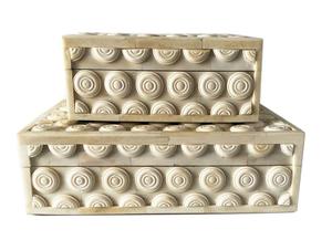 Caja de pañuelos de madera rectangular con incrustaciones de hueso MDF duradero hecho a mano y organizador de almacenamiento de joyería de lujo con diseño moderno en espiral blanco - Product Image 2