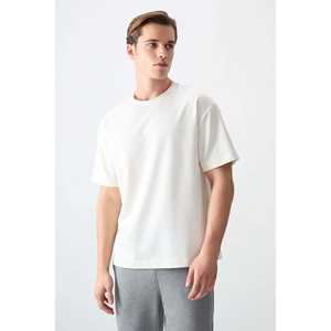 Camiseta Básica Oversize para Hombre - Color Blanco Hueso, Algodón Grueso y Suave con Textura, 100% Jersey, Colección 88377 - Product Image 4