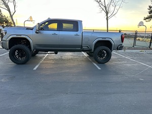รถบรรทุก GMC Sierra 2500HD Denali Ultimate Duramax ปี 2024 พร้อมไฟหน้า LED ยาง R20 เกียร์อัตโนมัติ เบาะหนัง - Product Image 4