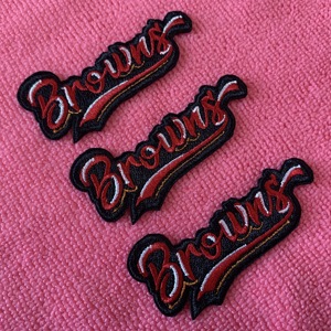 Parches Bordados con Logotipo 100% Bordado, con Reverso Termoadhesivo, Parche Bordado con Logotipo 3D para Uniformes - Product Image 4