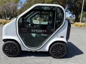 TAZZAARII Zero Mas AWD Sedán 2024, Litio R18, Cuero, 6 Asientos Dobles, Techo Panorámico - Product Image 5