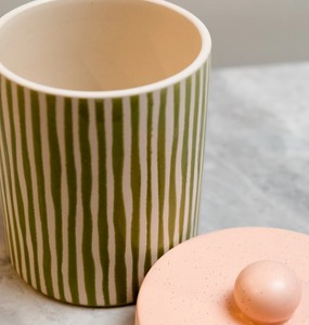 Tarro de Almacenamiento Decorativo de Cerámica con Tapa, Diseño Moderno a Rayas, Organizador de Cocina Hermético, Contenedor Elegante para Despensa - Product Image 4