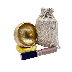 Ensemble de bols chantants tibétains pour la méditation et la guérison sonore, bol en laiton artisanal avec maillet en bois - Product Image 3