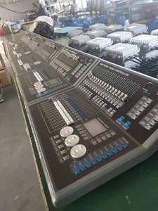 1024CH DMX512 <span class=keywords><strong>Mini</strong></span> Pearl 1024A Controlador de luz de escenario Consola Teatro negro DJ Fiesta Boda Gran espectáculo Iluminación 6A Corriente de salida - Product Image 2