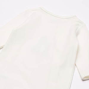 Conjunto de 2 Piezas para Bebé Unisex, Mameluco y Gorro de Jirafa, Algodón Suave y Cálido, Ajuste Cómodo, Trajes de Mono para Niños con Gorro a Juego - Product Image 4