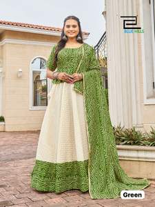 Lehenga Choli de satén de algodón pesado de diseñador de aspecto elegante con Dupatta con trabajo de tejido con el fabricante de bordes Bandhani Surat - Product Image 5