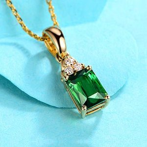 Collar con colgante de Esmeralda zambiana genuina radiante, diseño elegante de piedras preciosas de calidad Premium, joyería perfecta para ocasiones especiales - Product Image 4