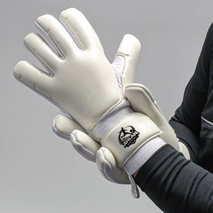 <b>Super</b> Soft Comfortable Goalkeeper Football Gloves High Quality Reasonable Price Custom Design Goalkeeper Gloves - Product Image 2