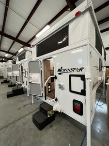 Camioneta pickup ligera Camper 4x4 Camper Pick up Slide on Canopy Truck Campe R con baños a la venta en EE. UU. - Product Image 3