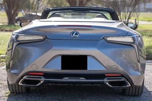 2023 Leexxus LC 500 Cabriolet Essence faible kilométrage - Product Image 3