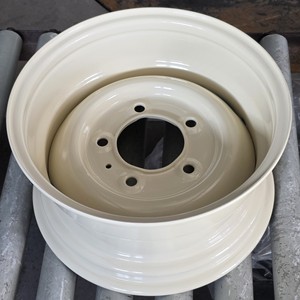 Rin de Acero Raytop 16x8 5x165.1 ET0 Blanco Crema Ral1015, Rin de Acero Clásico 16x6.5 16x8 para Land Rover Defender 90 100 - Product Image 4