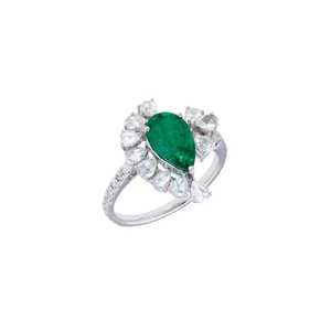 Anillo Apilable de Plata de Ley con Esmeralda Inspirado en la Reina, Joyería con Piedra Preciosa Verde Regal, Diseño Elegante y Minimalista para Uso Diario de Mujeres - Product Image 2
