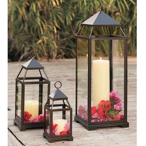 Lanterne en métal attrayante de meilleure qualité conception unique à la main finition brillante argentée et lanterne finie enduite de poudre blanche - Product Image 5