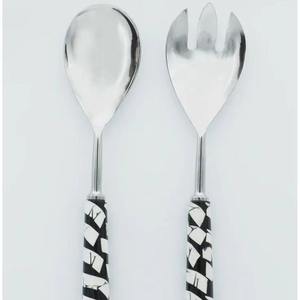 Service à salade en acier inoxydable très brillant avec bord contemporain et style classique idéal pour tous les types de salades - Product Image 1