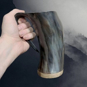 Chope à bière de luxe en corne de buffle naturelle 500ml écologique et durable faite à la main pour la bière - Product Image 3