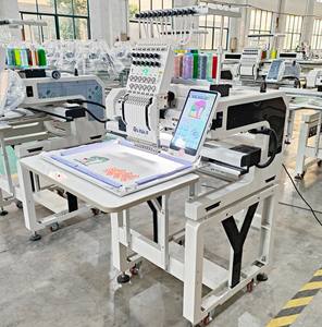 Máquina de Bordar Computarizada de Una Cabeza, Modelo Más Vendido, 1+1 Cabezas, para Bordado Chenille - Product Image 1