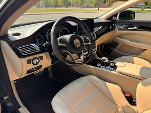 MERCEDES-BENZ CLS 63 S AMG d'occasion 2016, conduite à gauche/droite - Product Image 3