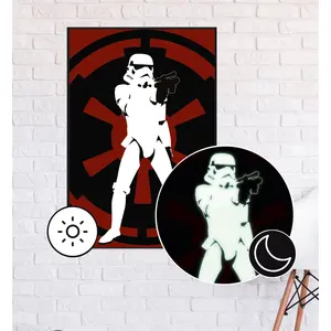 Póster de Star Wars Stormtrooper que brilla en la oscuridad, diseño especial impreso digitalmente en material plástico duradero - Product Image 1