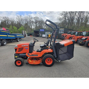 Tractor Cortacésped Kubota G231 HD Disponible, Tractor Cortacésped Kubota G261 HD, Cortacésped con Asiento y Recolector - Product Image 1