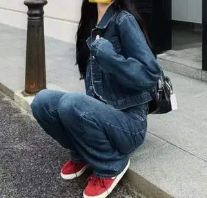 Veste en jean pour femmes déchirée sur mesure en gros |   Manteau en jean tendance et élégant OEM |   Fournisseur de Vêtements Extérieurs en Denim de Haute Qualité de Marque - Product Image 6