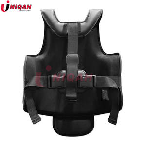 Bouclier de corps en cuir de sport de compétition pour Kickboxing MMA Boxing & Muay Thai Protège-ventre de haute qualité - Product Image 4