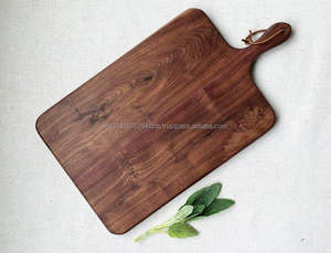 Planche à découper KALATRI Premium en bois d'acacia fait main, écologique, passe au lave-vaisselle, élégante, pour charcuterie et boucherie - Product Image 4