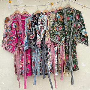 ชุดคลุมกิโมโนผ้าฝ้ายชุดคลุมสำหรับใส่ในบ้านชุดคลุมสำหรับเพื่อนเจ้าสาวพิมพ์ลายชุดราตรีสำหรับใส่ในช่วงฤดูร้อนชุดคลุมอาบน้ำขนาดเดียวสำหรับแขก - Product Image 1