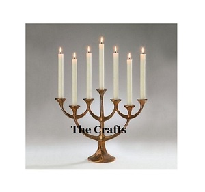 Candelabro de aluminio color oro con diseño atractivo para bodas y decoración del hogar. - Product Image 6