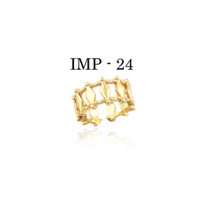 Anillo abierto de estilo punk, joyería con patrón de rombo metálico liso, anillo de banda de puño abierto, anillos apilables chapados en oro de 18 quilates de latón macizo - Product Image 1